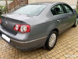 Szary Używany 2006 VW Passat Highline Sedan/Limuzyna | 10 000 zł (Uczciwa cena)