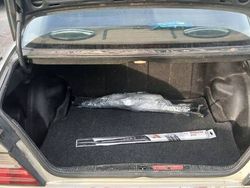 Używany 1987 Mercedes E250 | 4900 zł