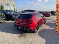 Bordowy (metalik) Używany 2023 Mazda 3 Hatchback | 38 900 zł