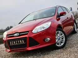 Bordowy (metalik, perła) Używany 2013 Ford Focus Kombi | 16 999 zł (Uczciwa cena)