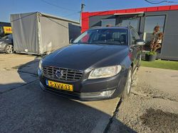 Szary (metalik) Używany 2015 Volvo V70 Kombi | 34 900 zł