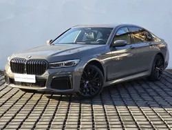 Bernina grey amber effect metallic metalizowany Używany 2019 BMW 750L Executive Sedan/Limuzyna | 299 000 zł