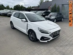 Biały (metalik) Używany 2024 Hyundai i30 Hatchback | 23 900 zł