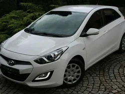 Biały Używany 2013 Hyundai i30 Hatchback | 34 800 zł (Uczciwa cena)
