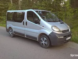 Srebrny Używany 2004 Renault Trafic Van | 9999 zł (Super Cena)