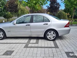 Srebrny Używany 2002 Mercedes C270 Sedan/Limuzyna | 15 000 zł
