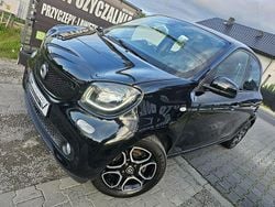 Czarny (metalik) Używany 2020 Smart ForFour Electric Drive Hatchback | 39 900 zł