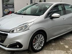 Srebrny (metalik) Używany 2016 Peugeot 108 Hatchback | 21 500 zł