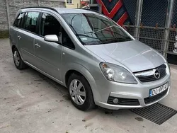 Srebrny Używany 2005 Opel Zafira Minivan | 9300 zł (Uczciwa cena)