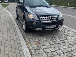 Grafitowy Używany 2011 Mercedes ML55 AMG SUV | 53 000 zł