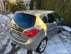 Brązowy Używany 2011 Opel Meriva Minivan | 22 900 zł (Dość drogi)