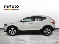 Biały Używany 2022 Volvo XC40 Momentum SUV | 114 900 zł (Dość drogi)