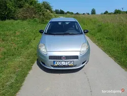 Srebrny Używany 2009 Fiat Grande Punto Hatchback | 11 000 zł (Uczciwa cena)