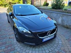 Czarny Używany 2016 Volvo V40 Ocean Race Kombi | 47 000 zł (Uczciwa cena)