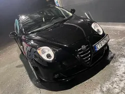 Czarny Używany 2010 Alfa Romeo MiTo Hatchback | 12 500 zł (Dobra cena)