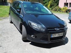 Czarny Używany 2012 Ford Focus Titanium Kombi | 11 500 zł