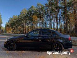 Czarny Używany 2005 BMW 320 Sedan/Limuzyna | 28 000 zł