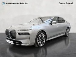 Srebrny space metalizowany Używany 2023 BMW 740 Comfort Edition Sedan/Limuzyna | 449 800 zł (Dobra cena)