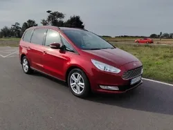 Bordowy Używany 2017 Ford Galaxy Titanium Minivan | 68 000 zł (Dość drogi)