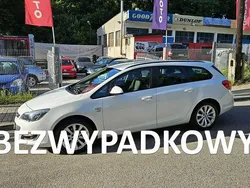 Biały Używany 2013 Opel Astra Kombi | 22 900 zł (Dobra cena)