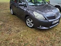 Szary Używany 2010 Toyota Verso Minivan | 28 000 zł (Drogi)