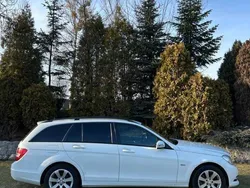 Biały Używany 2011 Mercedes C200 Avantgarde Kombi | 47 900 zł