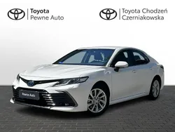 Biały Używany 2021 Toyota Camry Comfort Sedan/Limuzyna | 99 900 zł (Dobra cena)