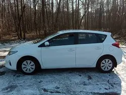 Biały Używany 2013 Toyota Auris Hatchback | 31 900 zł (Dość drogi)