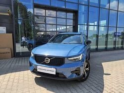 Niebieski Używany 2025 Volvo XC40 SUV | 163 900 zł (Uczciwa cena)