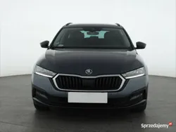 Szary Używany 2020 Skoda Octavia Kombi | 67 999 zł (Uczciwa cena)