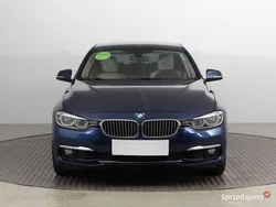 Niebieski Używany 2018 BMW 330e iPerformance Sedan/Limuzyna | 66 999 zł