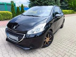Inny kolor Używany 2014 Peugeot 208 Hatchback | 19 400 zł (Dość drogi)