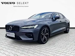 Szary Używany 2021 Volvo S60 Sedan/Limuzyna | 129 900 zł (Uczciwa cena)