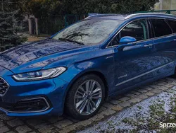 Niebieski Używany 2020 Ford Mondeo Premium Kombi | 89 900 zł (Dość drogi)