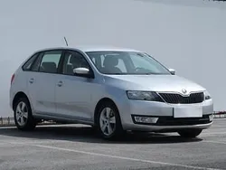 Srebrny Używany 2016 Skoda Rapid Hatchback | 28 499 zł (Uczciwa cena)