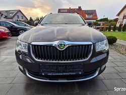 Brązowy Używany 2010 Skoda Superb Kombi | 28 900 zł (Dość drogi)