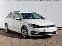 Biały Używany 2018 VW Golf VII Kombi | 64 999 zł (Dość drogi)