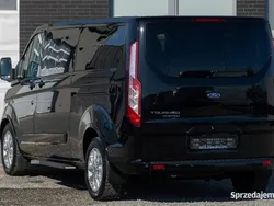 Czarny Używany 2023 Ford Tourneo Custom Titanium Sedan/Limuzyna | 163 900 zł (Dobra cena)