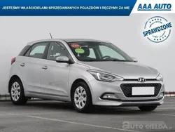 Srebrny Używany 2017 Hyundai i20 | 28 999 zł (Dobra cena)