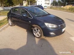 Granatowy Używany 2010 Opel Astra Hatchback | 26 500 zł (Drogi)