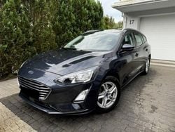 Szary (metalik) Używany 2021 Ford Focus Kombi | 48 699 zł (Dobra cena)