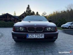 Wiśniowy Używany 1999 BMW 523 Kombi | 15 000 zł