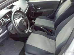 Srebrny Używany 2005 Renault Clio III Hatchback | 8500 zł