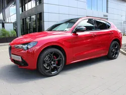 Lakier pastelowy alfa red + czarny dach Nowe 2024 Alfa Romeo Stelvio SUV | 279 555 zł