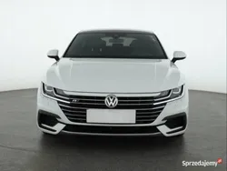 Biały Używany 2018 VW Arteon Sedan/Limuzyna | 101 499 zł (Uczciwa cena)