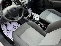 Biały Używany 2009 Ford Fiesta Hatchback | 15 000 zł (Uczciwa cena)