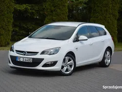 Biały Używany 2014 Opel Astra Kombi | 32 900 zł (Uczciwa cena)