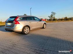 Złoty Używany 2011 Volvo V60 Momentum Kombi | 29 900 zł (Uczciwa cena)