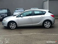Używany 2010 Opel Astra | 21 500 zł (Dość drogi)