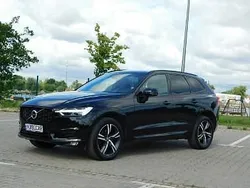 Czarny (metalik) Używany 2021 Volvo XC60 R-Design SUV | 99 980 zł (Super Cena)
